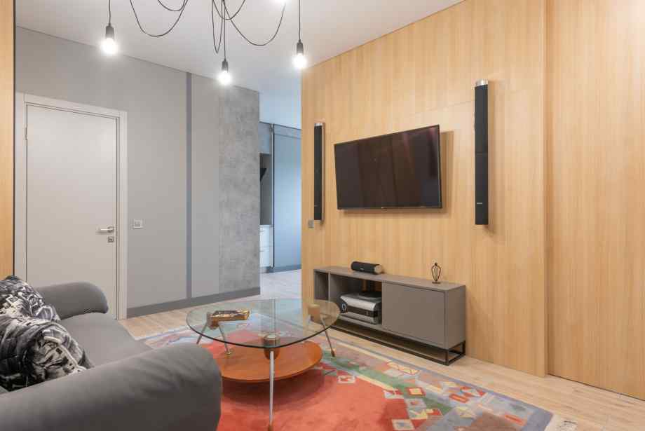 Norme de hauteur TV par rapport au sol dans un salon : quelle distance respecter ?-Hydrogaia Home